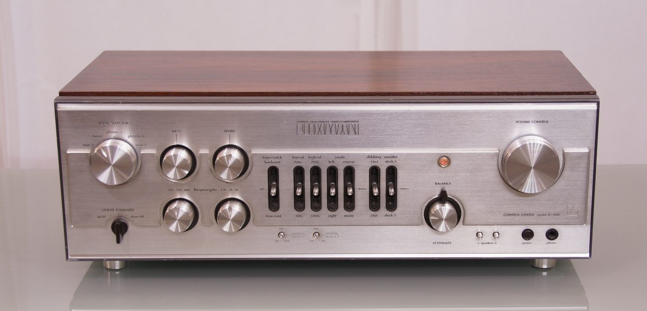 Luxman C-1010