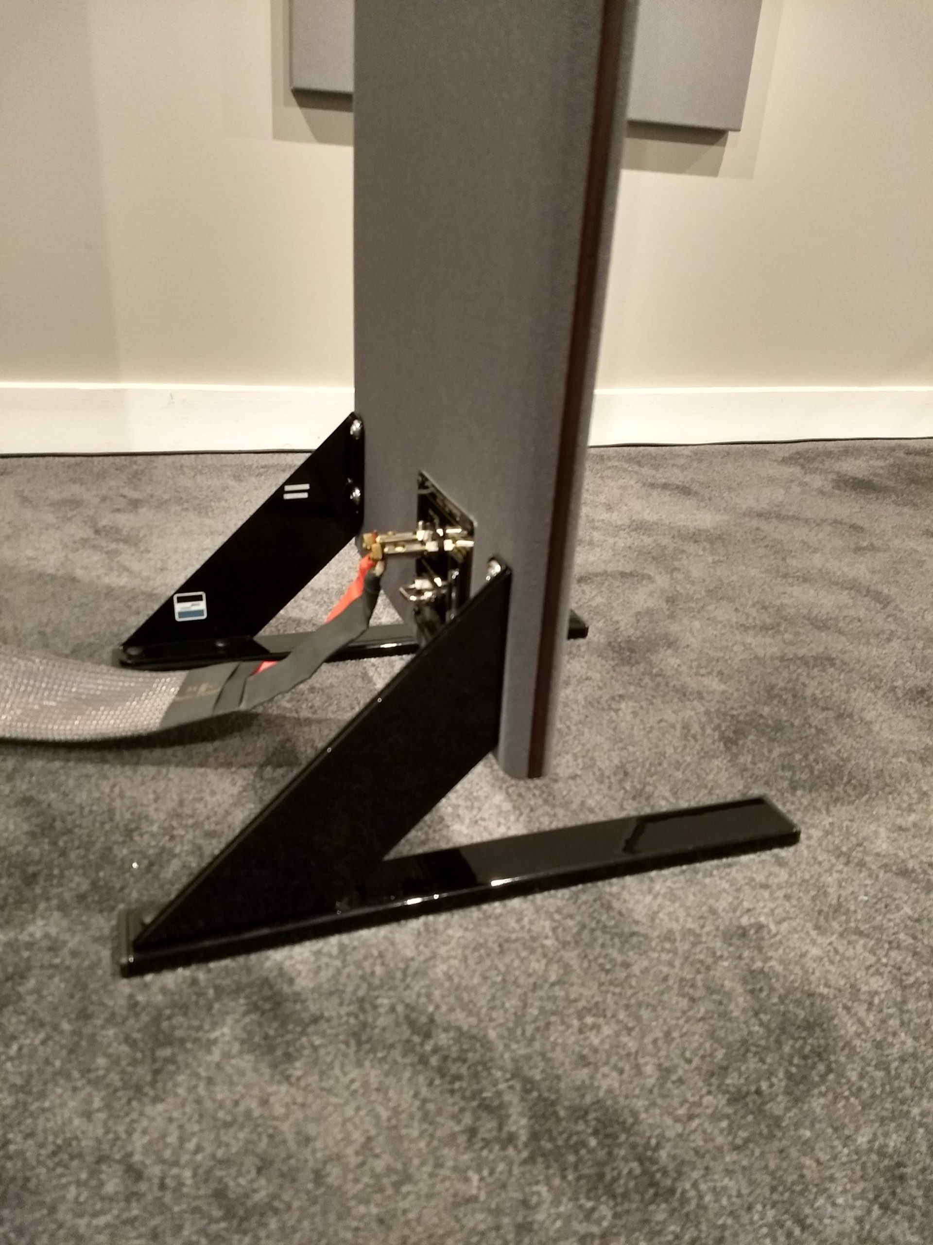 Magnepan LRS w/Magna Risers