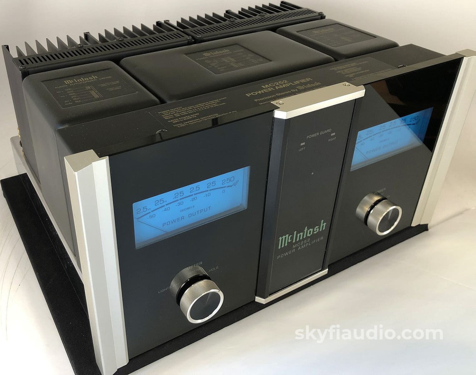 McIntosh MC252 Precision Stereo Amplifier