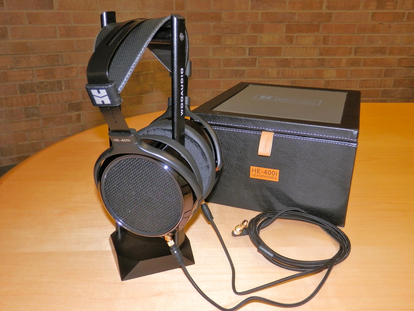 HiFiMan HE-400i
